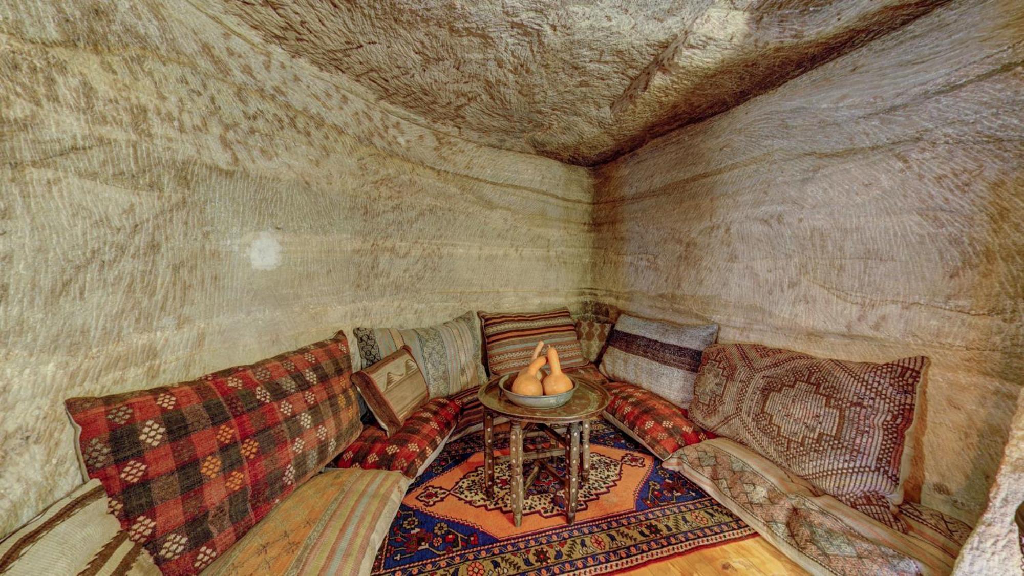 Chelebi Cave Suites Plus 6 Years Old Goreme Room photo