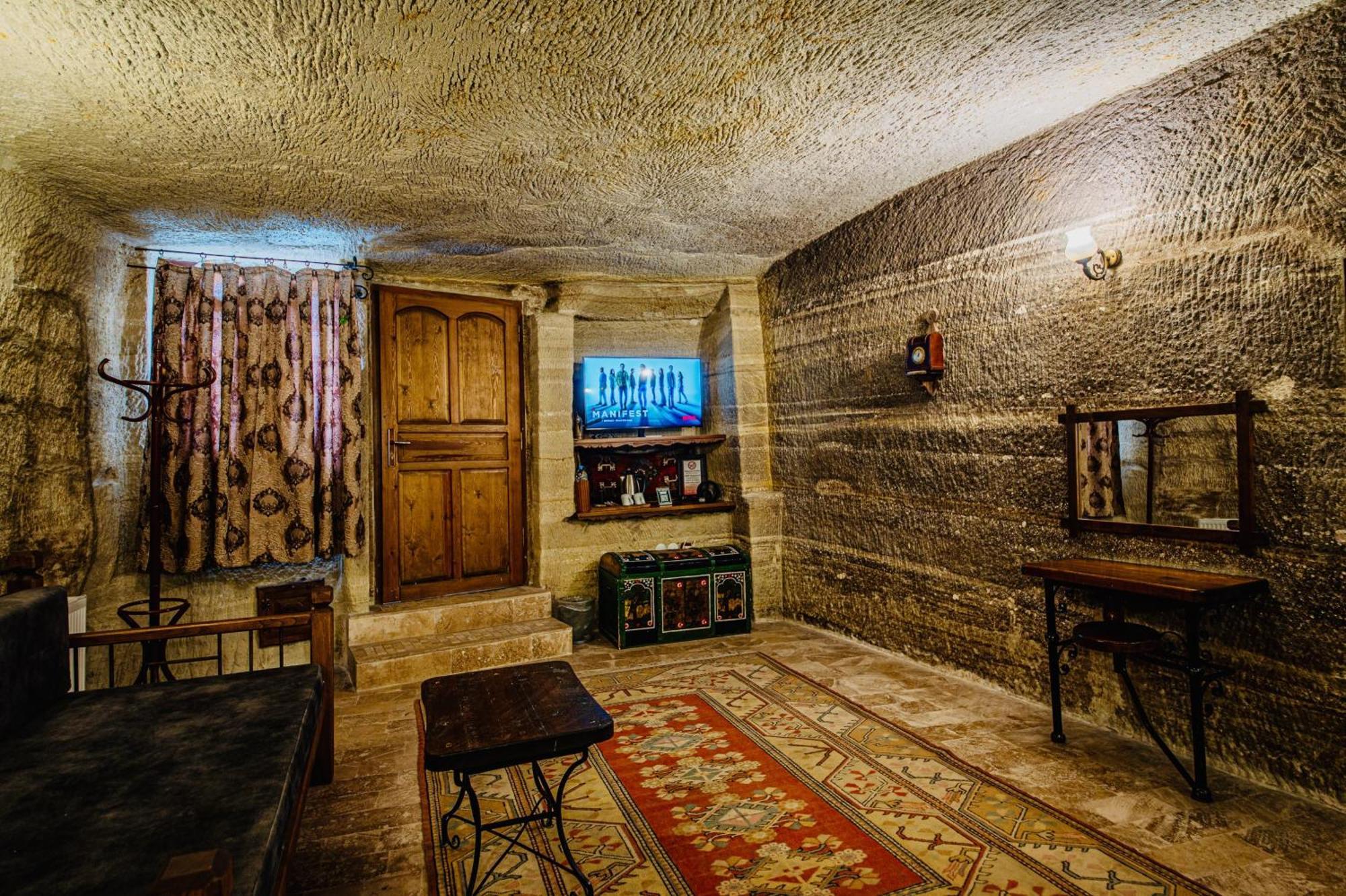 Chelebi Cave Suites Plus 6 Years Old Goreme Room photo