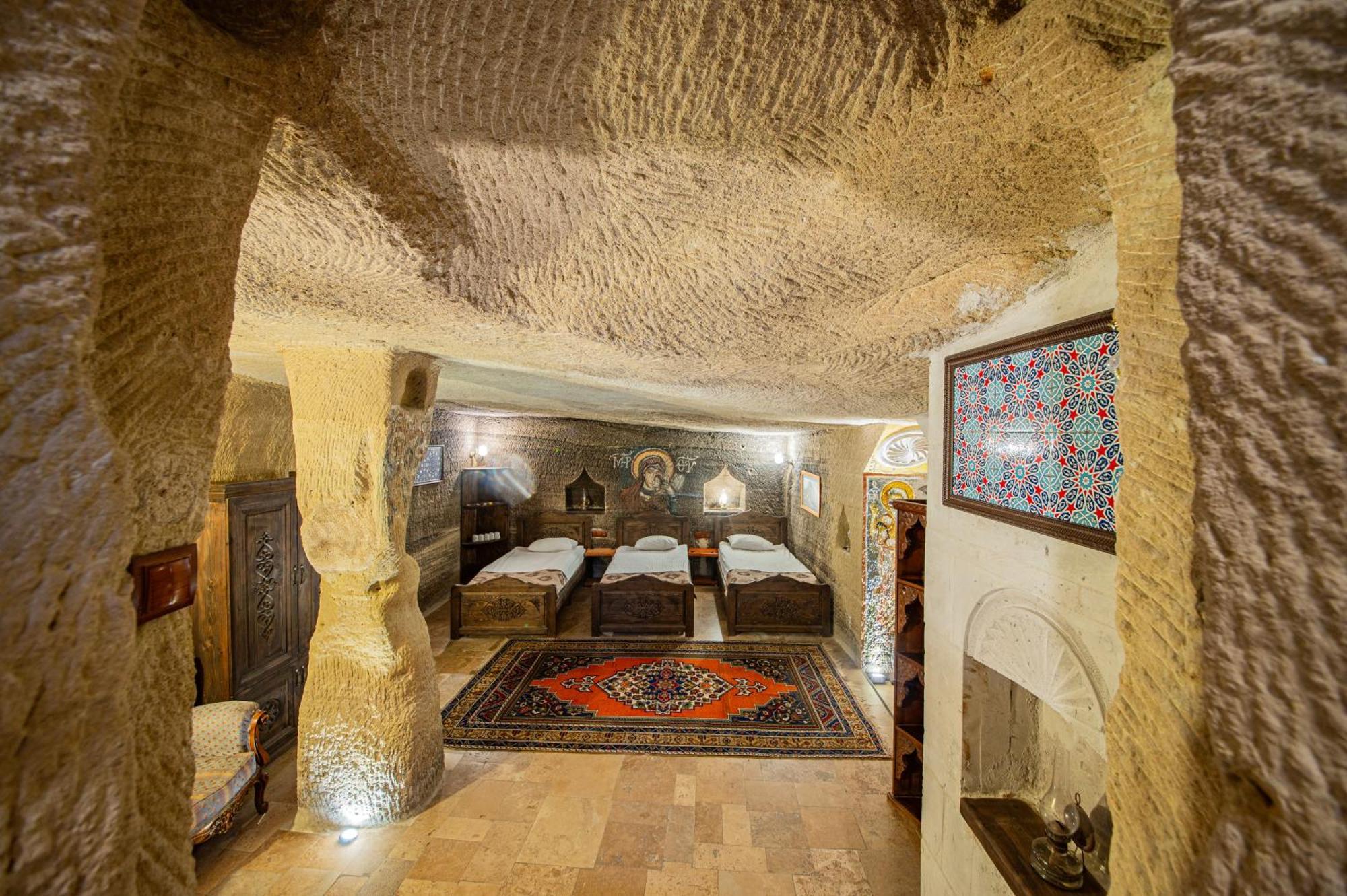 Chelebi Cave Suites Plus 6 Years Old Goreme Room photo